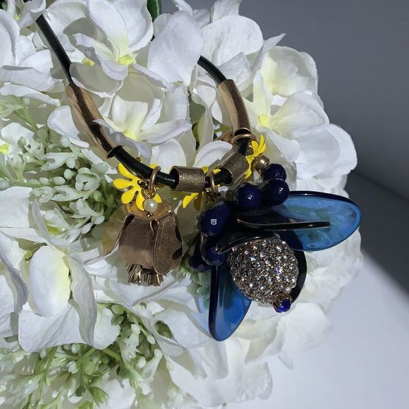 πππBanana Republic set of necklace and bracelet πππ - Picture 7 of 14